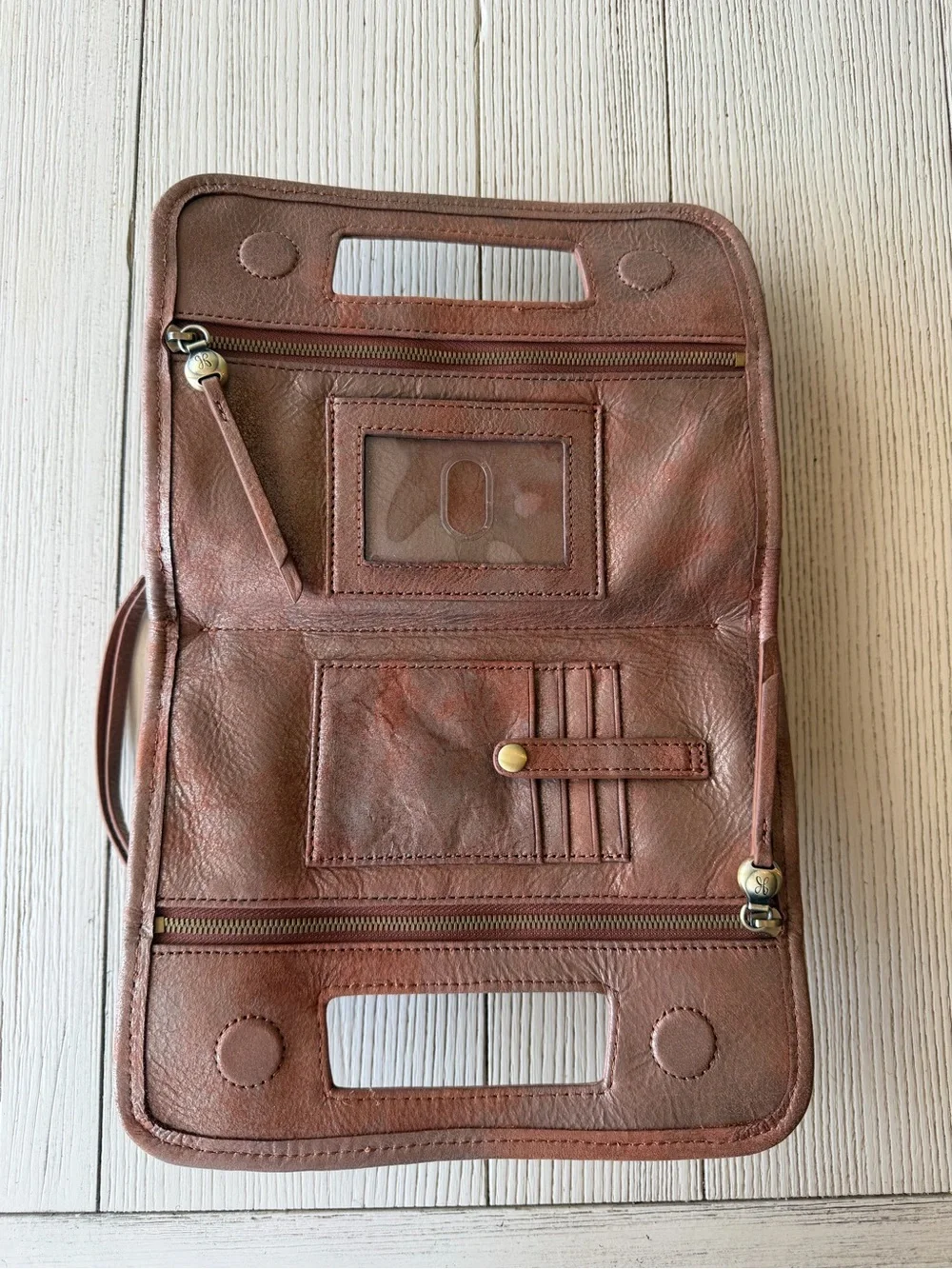 HOBO - Ace clutch handbag